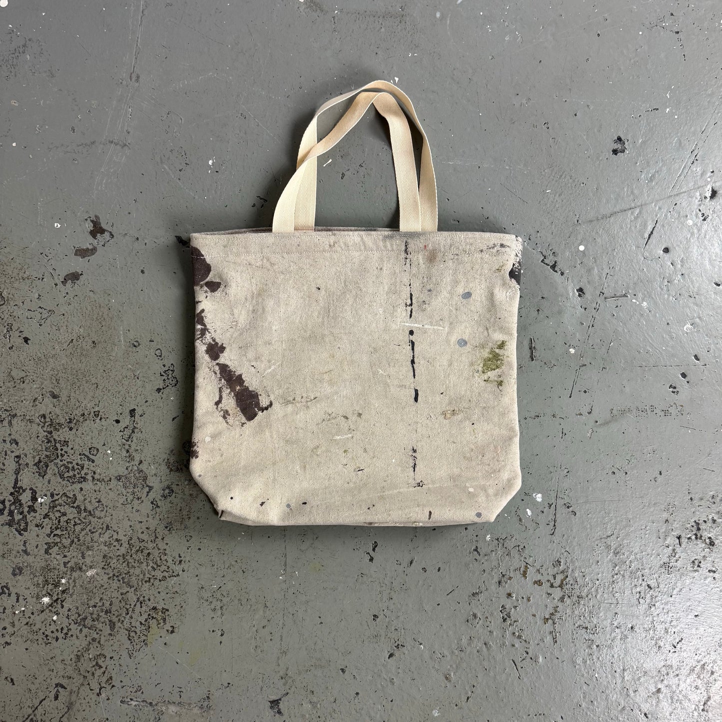 REPURPOSED PAINTER BAG 09