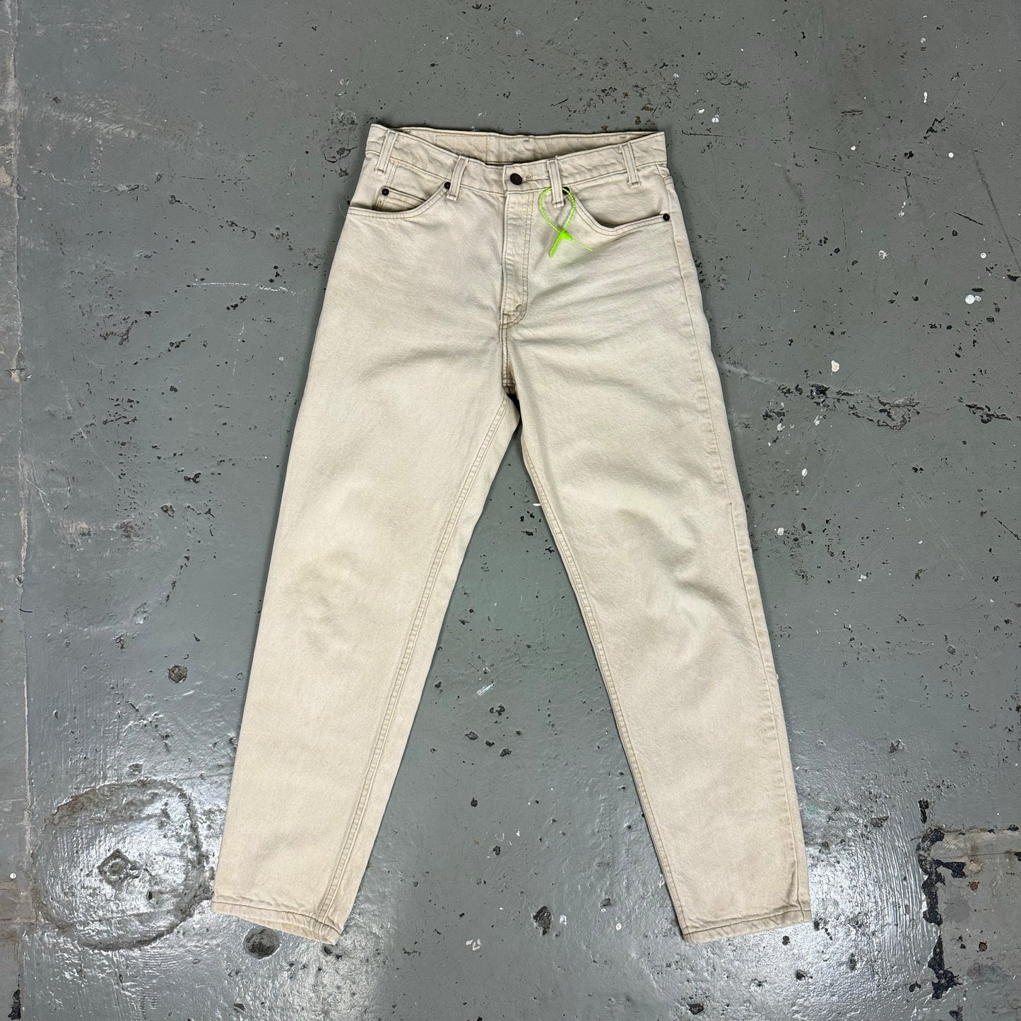 CREAM ORANGE TAG LEVIS - 32 X 32