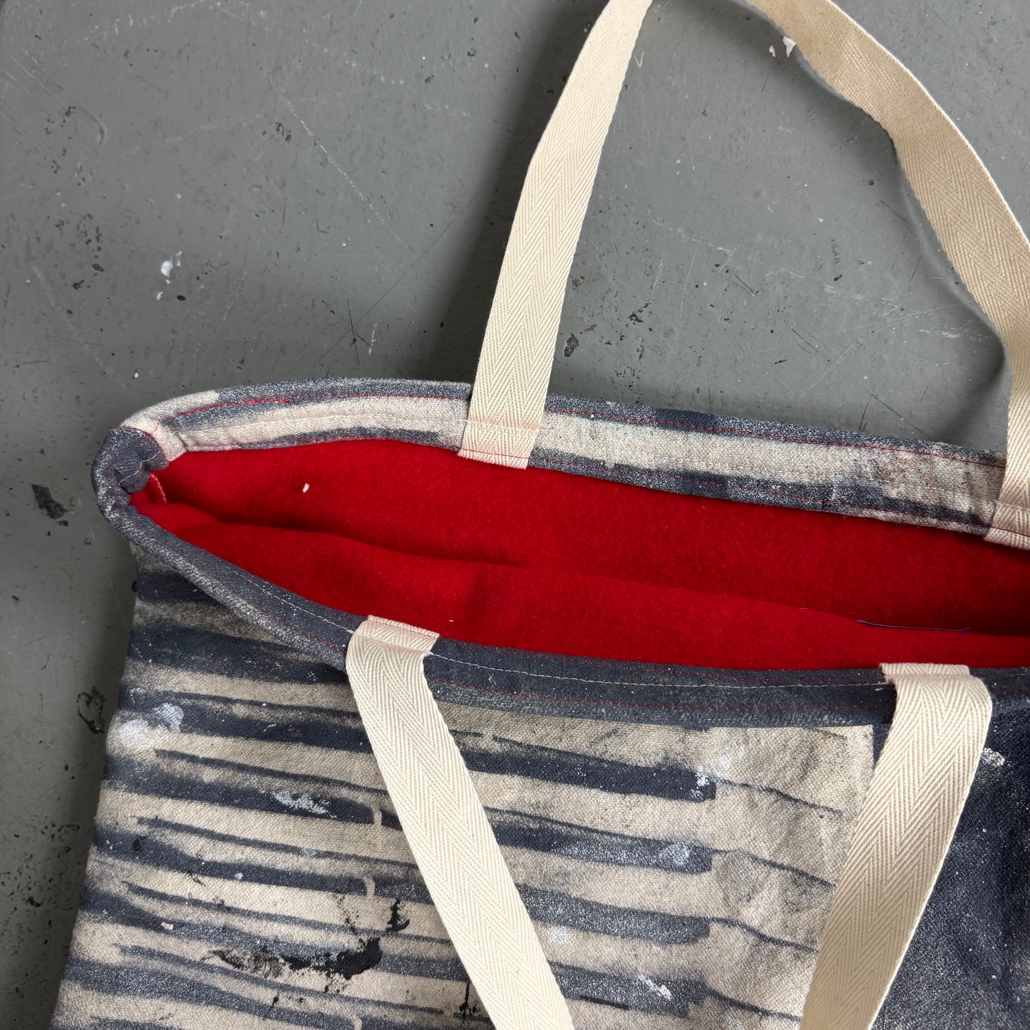 REPURPOSED PAINTER BAG 04
