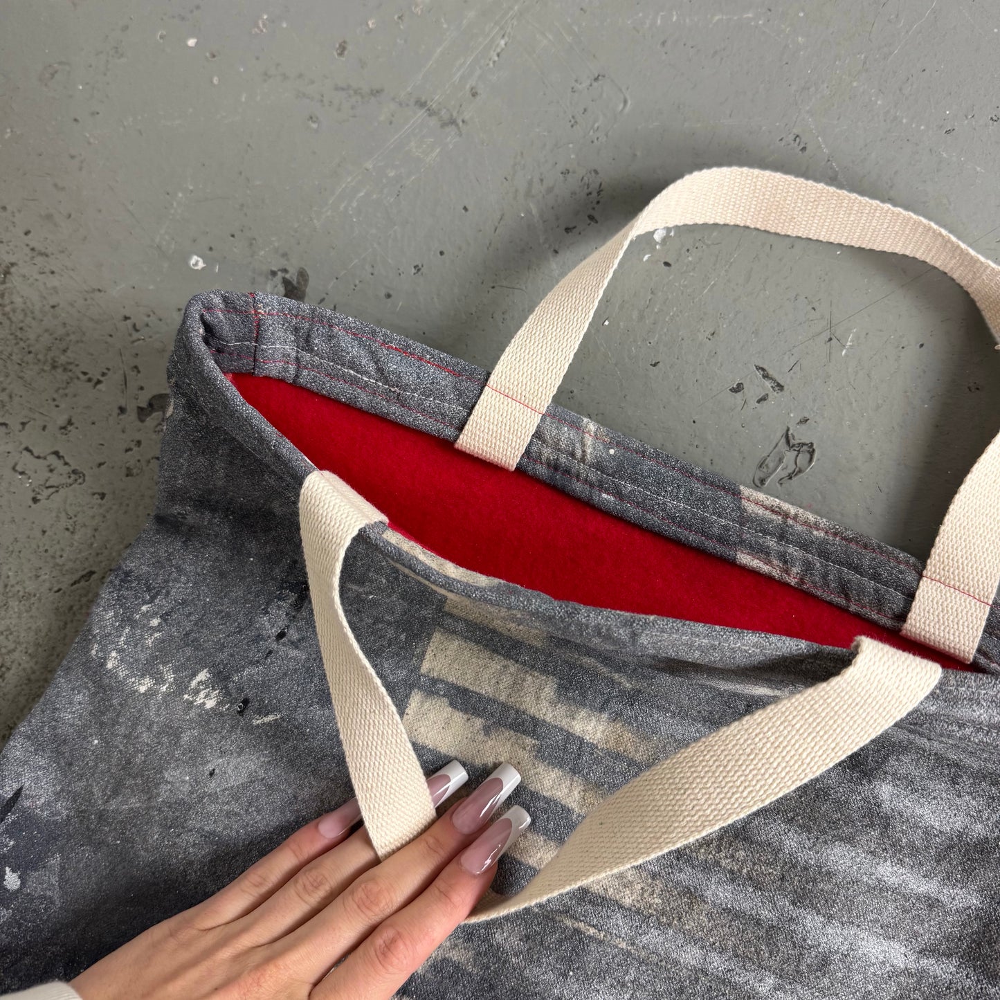 REPURPOSED PAINTER BAG 02