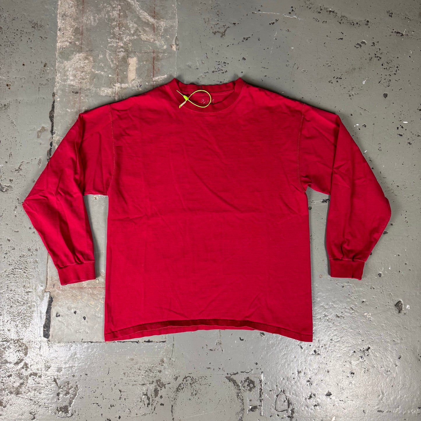 RED BLANK LONG SLEEVE- L