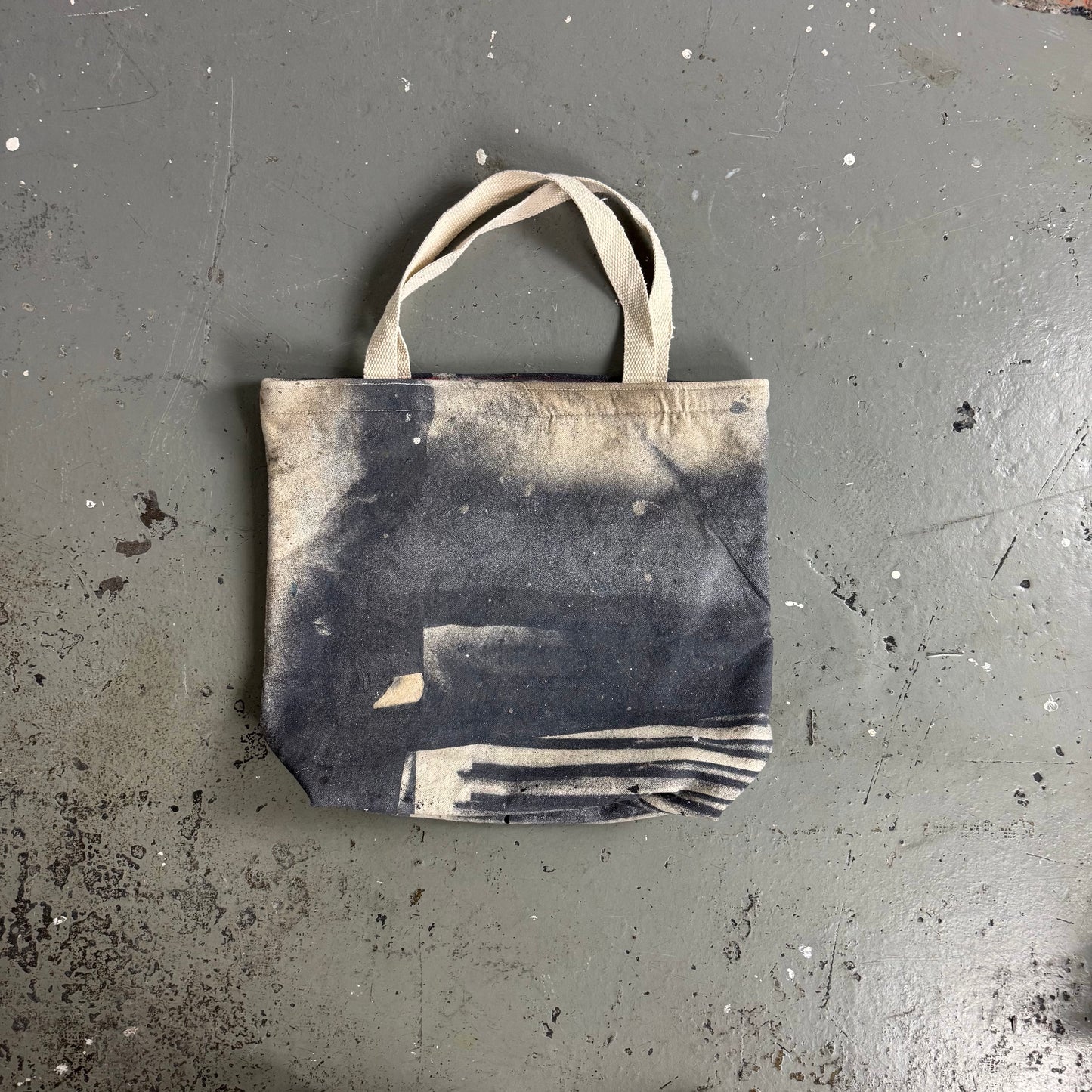 REPURPOSED PAINTER BAG 03