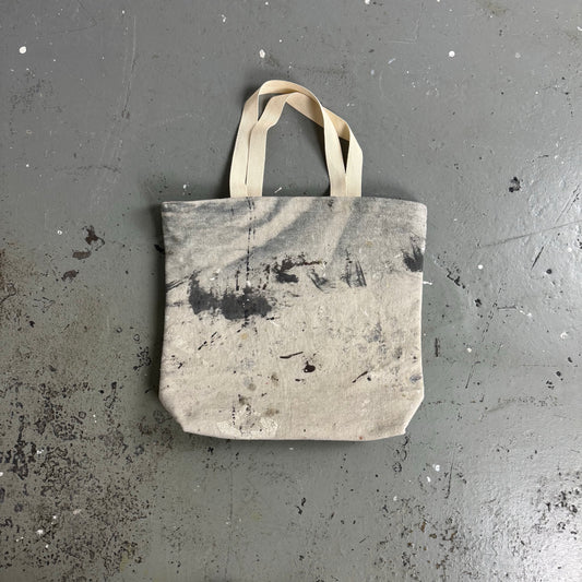 REPURPOSED PAINTER BAG 09