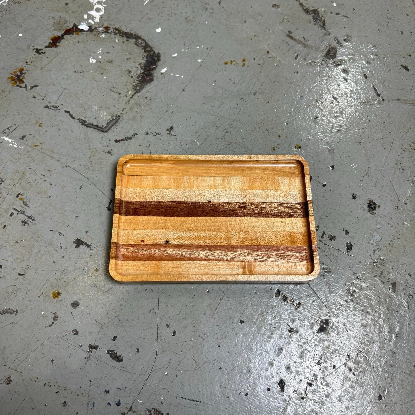 HANDMADE ONE OF ONE TRAY SQUARE